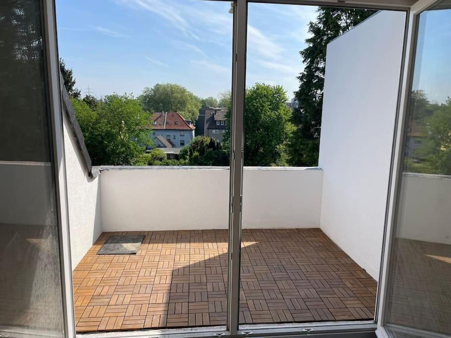 Moderne Ferienwohnung In Gelsenkirchen-Schalke Fuer 1 Bis 7 Personen Mit Terrasse, Ideal Fuer Gruppen & Stadionbesuche エクステリア 写真