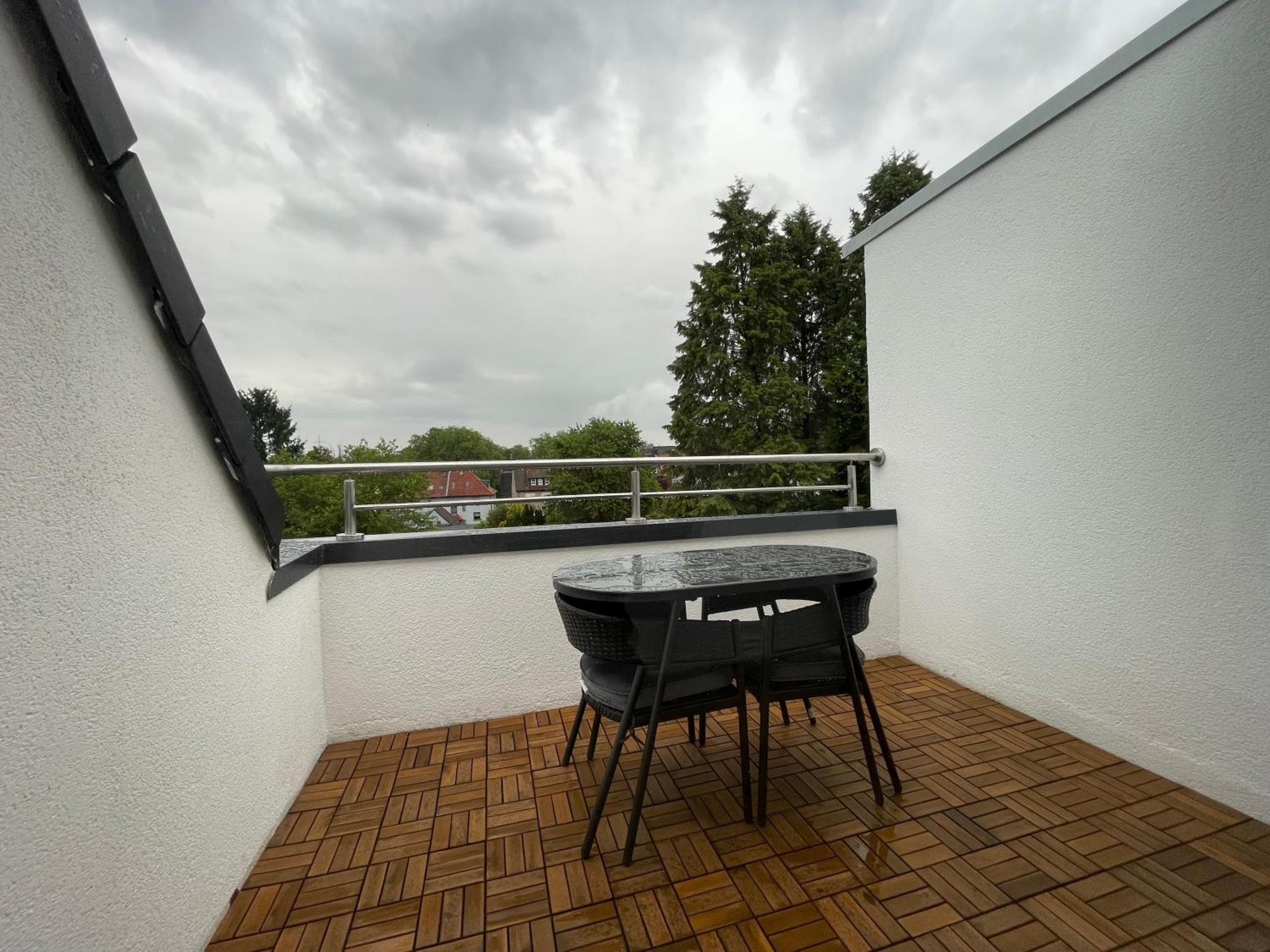 Moderne Ferienwohnung In Gelsenkirchen-Schalke Fuer 1 Bis 7 Personen Mit Terrasse, Ideal Fuer Gruppen & Stadionbesuche エクステリア 写真